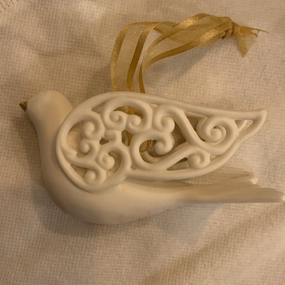Wedgwood Christmas tree ornament dove in box - Picture 6 of 8
